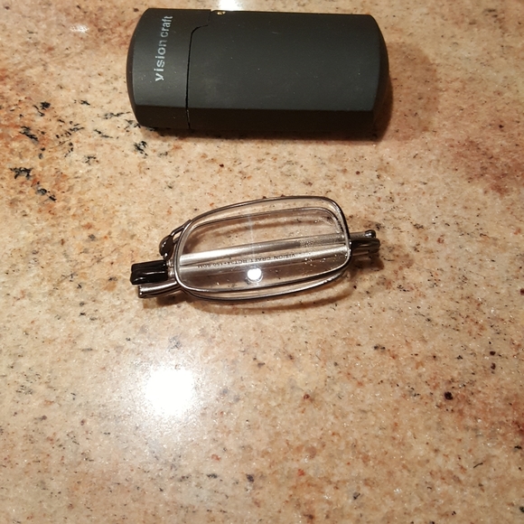 VISION CRAFT folding magnified glasses w/case sold on title - Picture 4 of 8